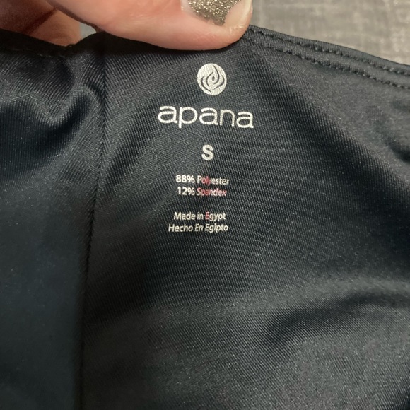 Woman’s Apana quarter length tie front yoga pants size small - Picture 6 of 14